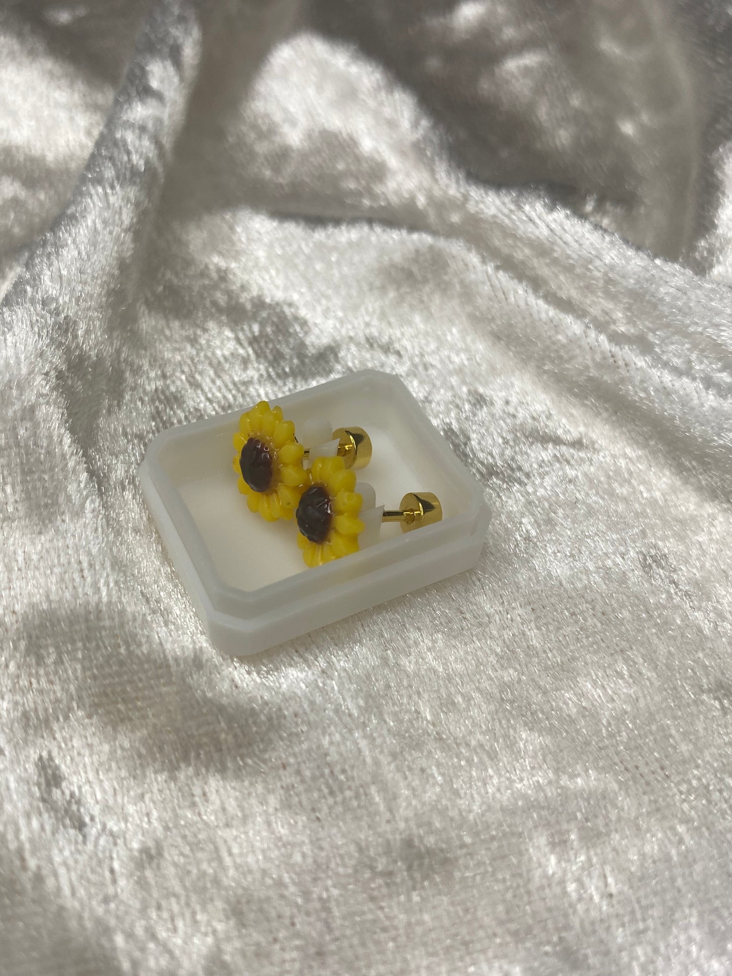 SUNFLOWER EARRING