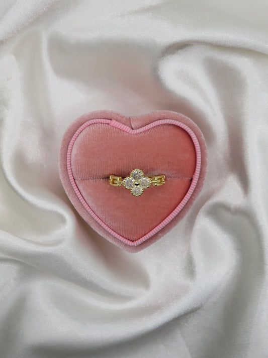 Clover ring